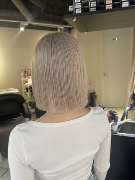 アミル(amiLe) ホワイトベージュ/ボブ/ミルクティー/D