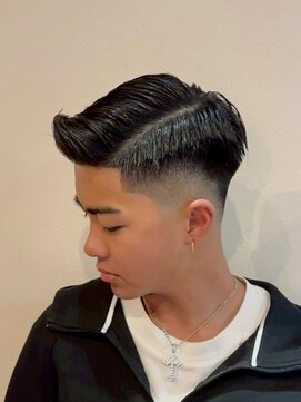 バニラプラスパワーズ(Vanilla + POWERS) スキンフェード