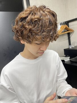 トリコ(ToricO) スパイラルパーマ/外国人風パーマ/波巻きパーマ