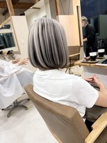 アルーナビューティデザイン&nbsp;アンブレラカラー×白髪ぼかし