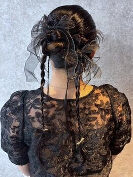 アイリス 天文館店(AIRIS)の写真/《お呼ばれヘアセット￥4000》結婚式やイベントで人気のカチモリや編み下ろしヘア/金箔アレンジはお任せ♪