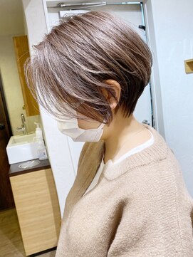 アヴァロン(AVALON) 30代40代50代・大人ショートボブ・白髪ぼかし・小顔カットBISA