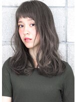 ラミ(L'ami)&nbsp;☆アッシュグレージュ×毛束感♪オン眉 小顔 ミディアムスタイル