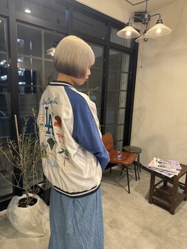 アメリア(Ameria) クセ毛も納めるコンパクトボブ