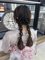 プティクローシェ バイ クオーレ(petite cloche by CUORE)&nbsp;ツイン編みおろし浴衣ヘア