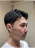 黒髪ビジカジテーパーフェード無造作ベリーショート