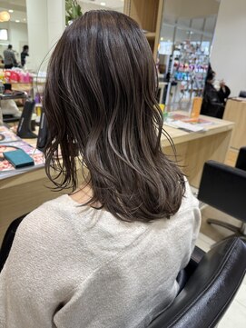 サラ 新宮店(SARA) シェルグレージュ