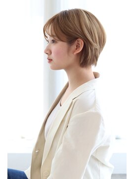 ビューティーアンドフリーハコ(Beauty&Free HACO) レイヤー/大人丸みショート/ベージュ系/アースカラー