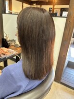 ラプチャー 上小田井(RAPTURE) アッシュベージュベース逆三角補正似合わせカット