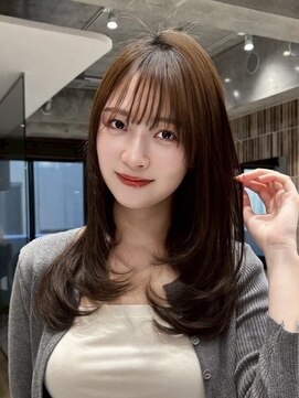 ファルベ(Farbe) 黒髪/オリーブグレー/小顔/ココアベージュ