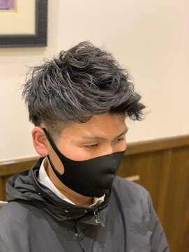 ヒロギンザバーバーショップ 神楽坂店(HIRO GINZA BARBER SHOP) ツイストスパイラルアップバング