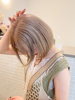 トゥコ(tuco)&nbsp;ハイトーンボブ　ホワイトベージュ　ミルクティーベージュ