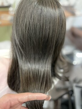 ネウィ ハウオリ 札幌駅前(newi hau'oli) 艶たっぷり♪ナチュラルストレート