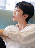 乾かすだけで決まるモード感を感じる大人マッシュショートカット
