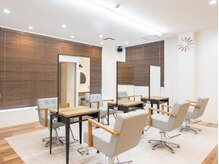 アグ ヘアー キュー 神奈川新町店(Agu hair cue)