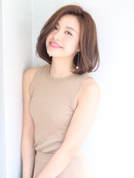 オーロ 西大寺店(ORO)の写真/≪西大寺駅すぐ☆≫感度の高い40代～のオトナ女性に白髪を“活かす”ご提案で脱白髪染め♪髪質改善も◎