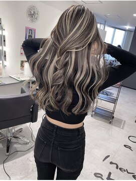 キング 高槻(K!ng) 縮毛矯正髪質改善ハイライトレイヤーカット高槻美容室エクステ