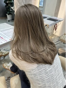 ロンドネートゥル 新潟(Lond naitre) ミルクティーベージュのレイヤースタイル(新潟/万代)