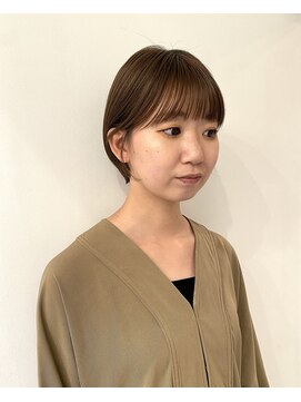 シータ(sheta) 丸みショートボブ