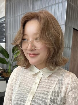 ノード(NODE) 栄外ハネナチュラル大人可愛い韓国ボブ　ベージュ