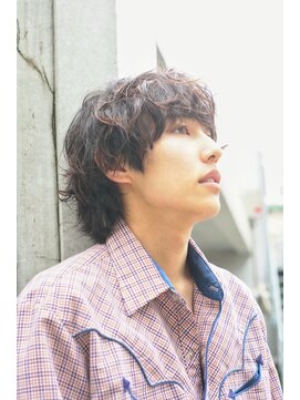 キュー(Cue_) 外国人風ゆるっと無造作スパイラルパーマのマッシュウルフ