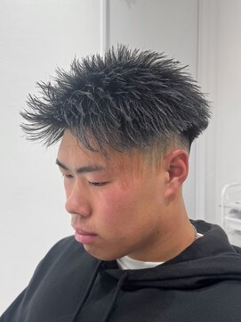 ルーストデラックス 京都河原町三条(ROOST dx) MEN’S HAIR/サーフカール/刈り上げセンターパート/四条