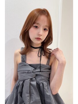 ロンドルピナス 小倉(Lond Lupinus) ミディアムレイヤーカット/似合わせカット/大人ガーリー/20代