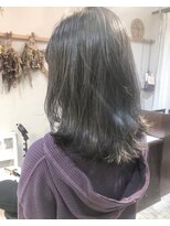 ヘアーアンドアトリエ マール(Hair&Atelier Marl)&nbsp;【Marl】ブラックグレージュカラーの無造作ウルフ♪