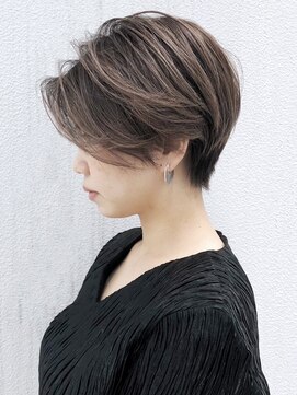 アイティー バイ アルバム 浦和店(IT by ALBUM) ショートカットグラデ_カーキグレージュ_ba255001