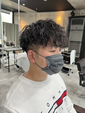 イーラ(era) 刈り上げ×マッシュ×ツイストスパイラルパーマ