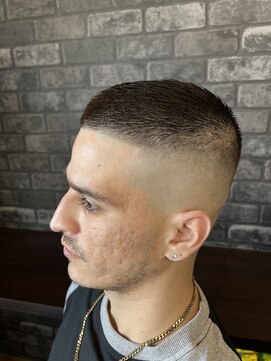 サカモト(SAKAMOTO) スキンフェードボウズスタイル(ハイフェード)