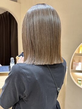 ヒビヲ 横浜西口店(HIBIO) ミルクティーベージュブリーチカラーハイトーンカラー横浜西口