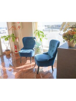 ベテランスタイリストだから分かる大人女性のお悩みを解決♪お客様一人ひとりに寄り添った施術が好評◎