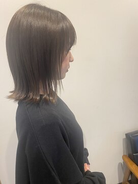 顔まわりシャギーボブ