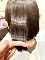 ベルシュヴー(belles cheveux) 艶々コンパクトボブ