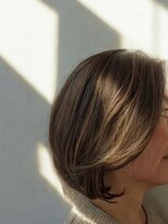 ルーファス メグロ(Ruufus Meguro)&nbsp;白髪ぼかしハイライト　ボブ　30代40代50代　2502