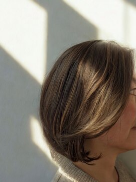 ルーファス メグロ(Ruufus Meguro) 白髪ぼかしハイライト　ボブ　30代40代50代　2502