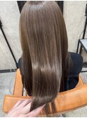 圧倒的ツヤ感×うるサラ質感◎ ハリウッドトリートメント