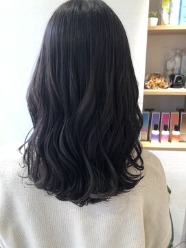 ブロッシー(blossy.) 、