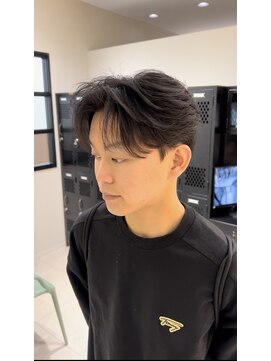 ステージ(STAGE) センターパート　ダウンパーマ　ニュアンスパーマ