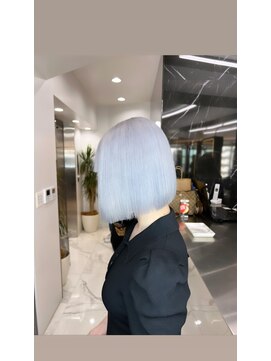 ラピス 渋谷本店(Lapis) ホワイトブルーカラー/ショートボブ/髪質改善/ハイトーン