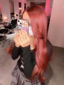 ダズリングディア(Dazzling Deer) レッド/レイヤーカット／ロング