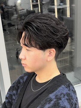 フィフス 仙台(fifth) 仙台フェザーパーマセンターパートフェザーショート毛流れメンズ