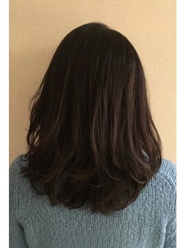 ロンド 銀座(Lond) ワンカールで可愛い レイヤーミディ 担当 伊原