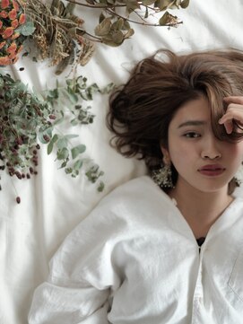 ニコ(nico...) 外国人風グレージュボブ