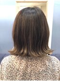 暗髪グラデーションボブ