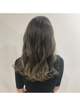 ソワン ドゥ ブレス フラン 東花園店(soin de brace Fran) ブリーチ/グレージュ/グラデーションカラー