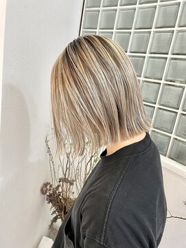 ロマーリ(LOMARLIE) ハイトーンバレイヤージュ_ホワイトシルバー