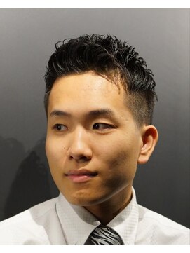 銀座 シノ 本店(shino) <理容室>メンズ　顔剃り　ビジネススタイル　パーマ