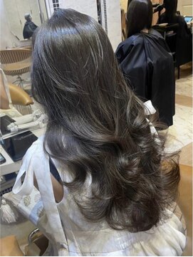 ロンド アンブル 四条烏丸(Lond ambre) 中川智帆  レイヤーロング/顔周り/韓国/グレーベージュM